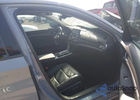 2021 Honda Accord Touring z USA, uszkodzony, nr VIN 1HGCV2F9XMA030365